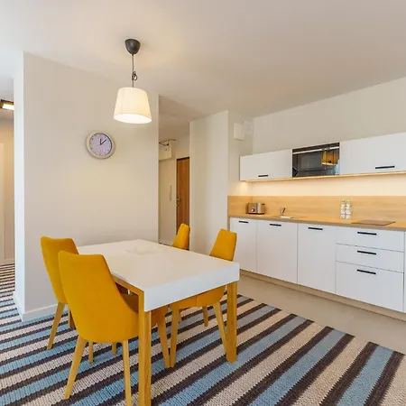 Bel Mare With Balcony By Renters מידזיזדרויה